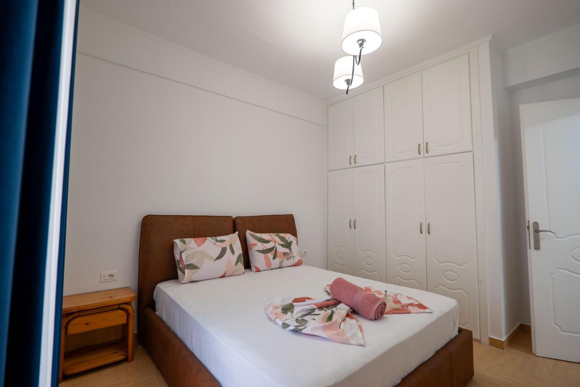 Hoteleks Inn & Suites Sarandë 외부 사진