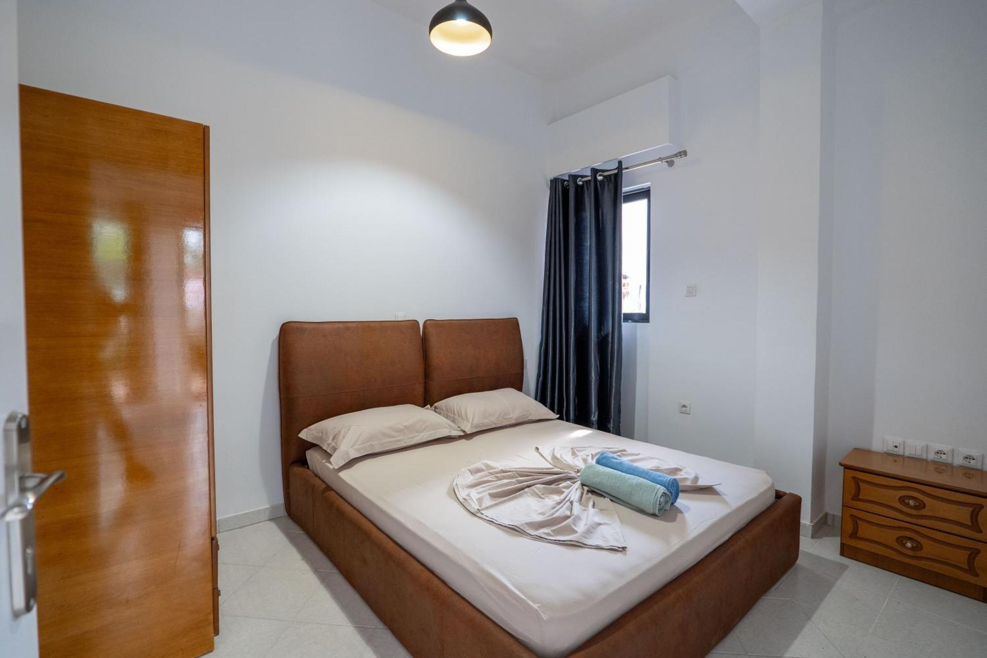 Hoteleks Inn & Suites Sarandë 외부 사진