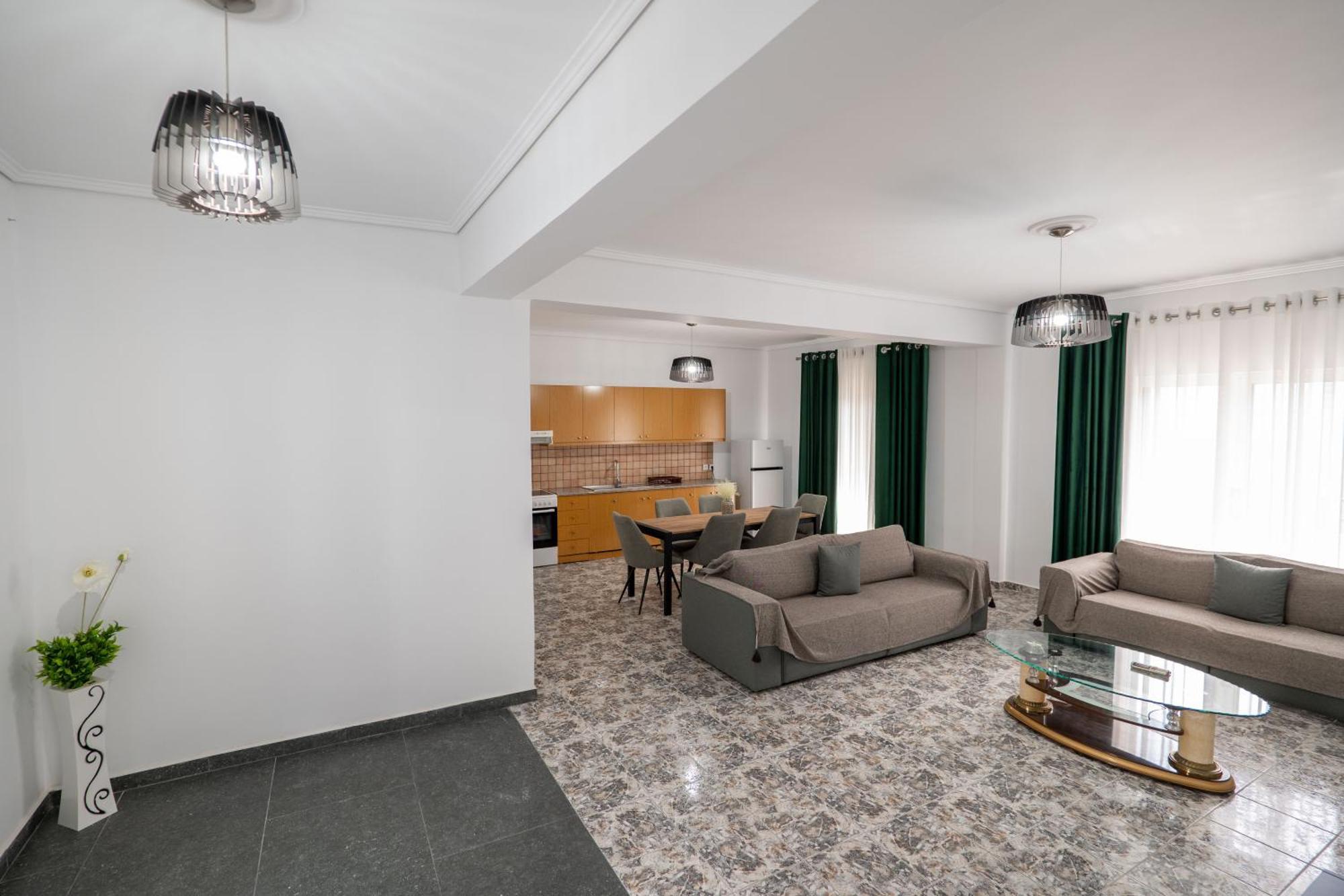 Hoteleks Inn & Suites Sarandë 외부 사진