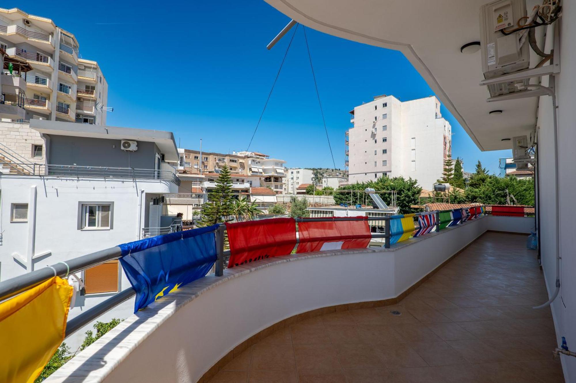 Hoteleks Inn & Suites Sarandë 외부 사진