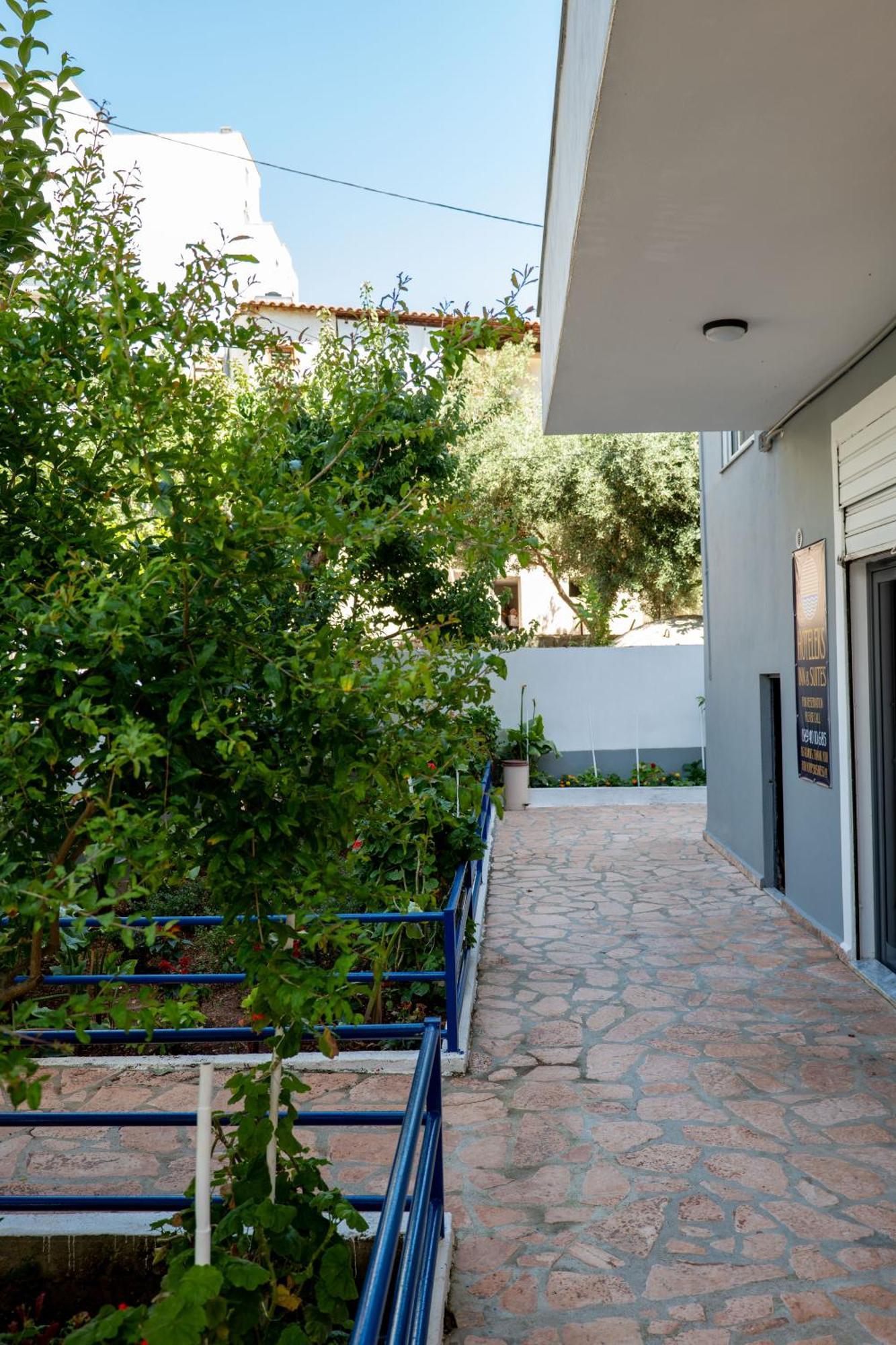 Hoteleks Inn & Suites Sarandë 외부 사진